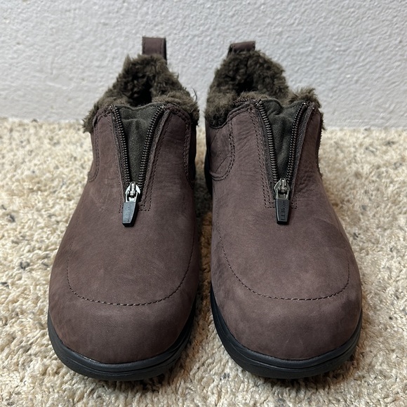 L.L. Bean Women's US Size 9.5 Waterproof Mocs Slip On Leather Rain Leather - Picture 10 of 13